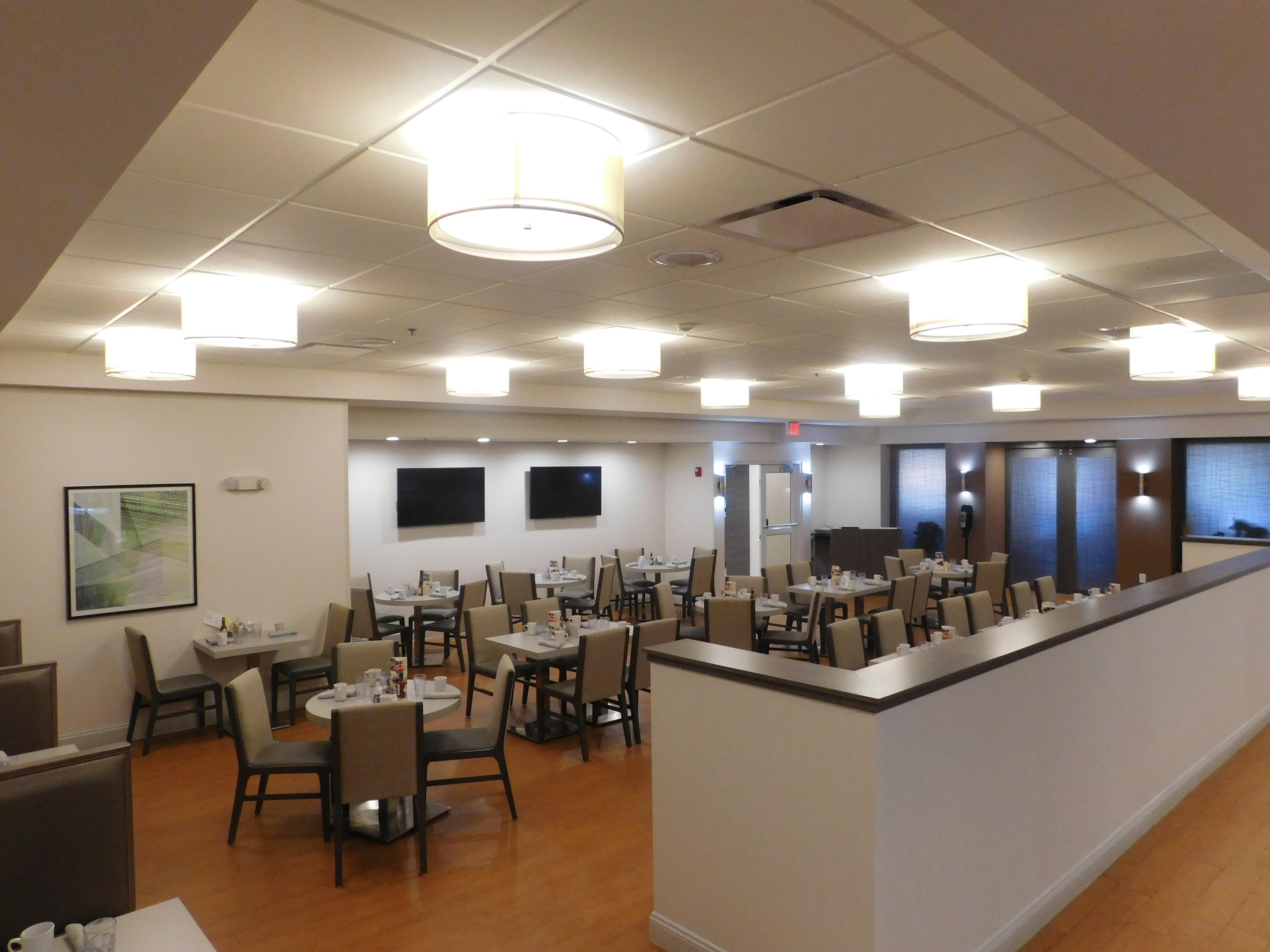 Holiday Inn Hotel & Suites Rochester - Marketplace By Ihg Exterior foto